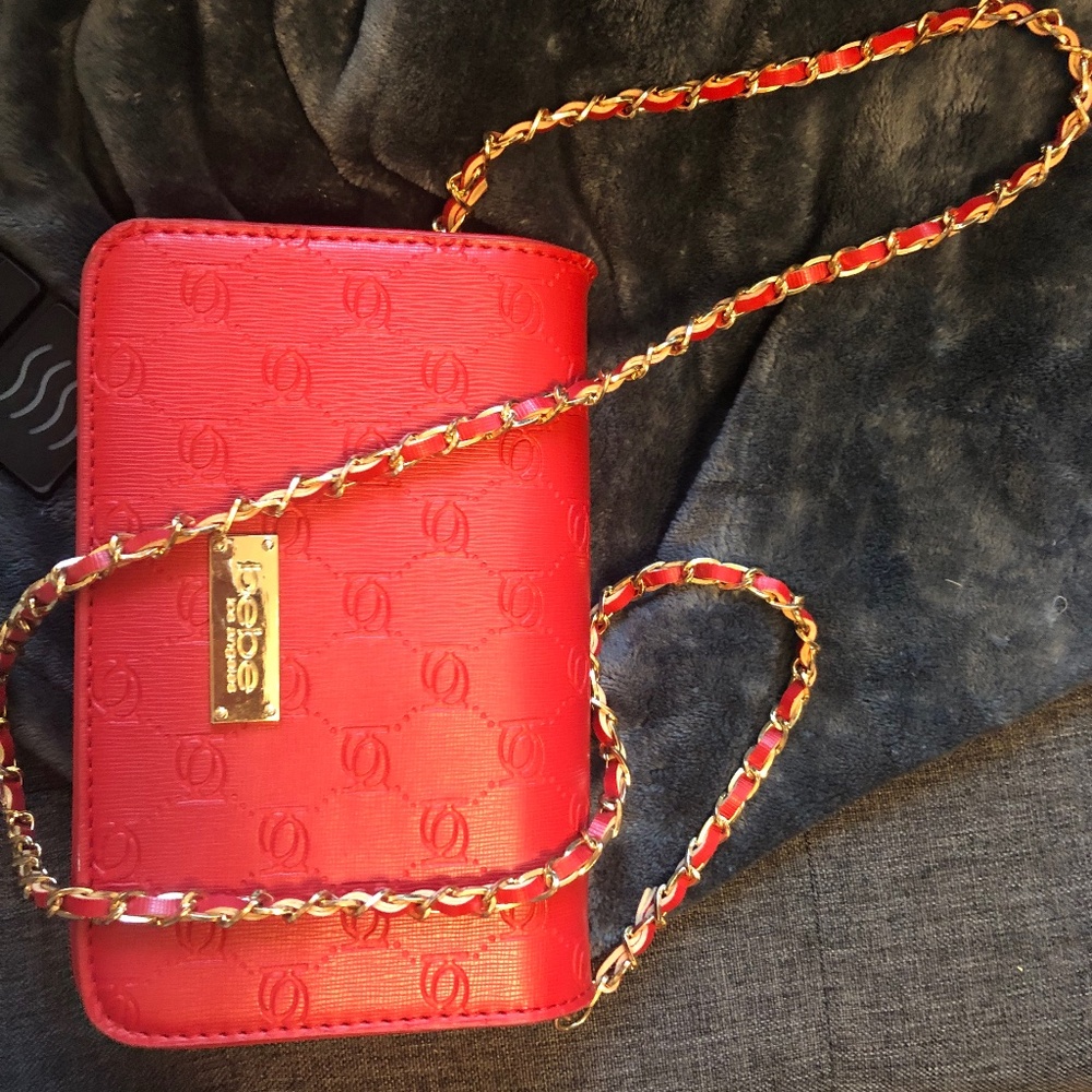 Elegant Red Chain Strap Women's Bag